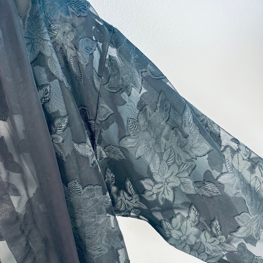Victoria's Secret Vintage Gold‎ Label Black Sheer Floral Burnout Robe Large - Picture 6 of 10